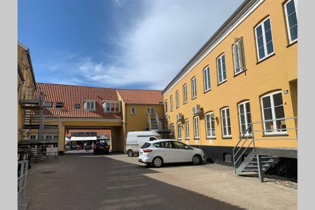 Lejlighed på Torvet i Stege Eksteriør bilde