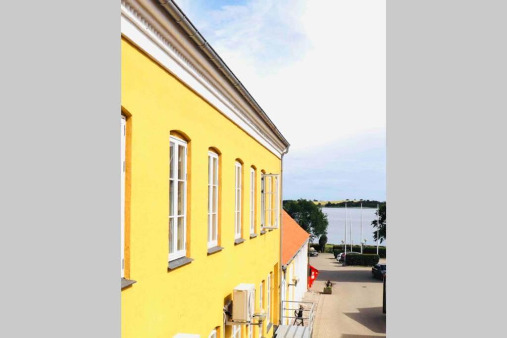 Lejlighed på Torvet i Stege Eksteriør bilde